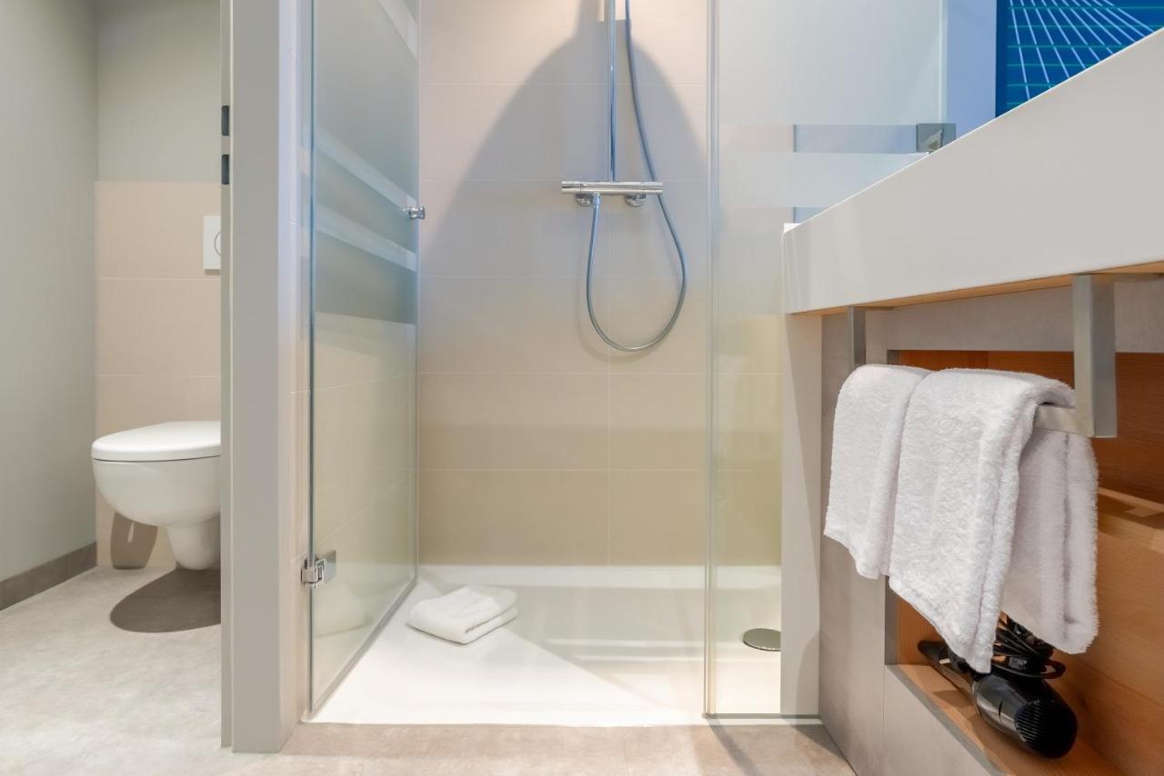 Elaya Hotel Кевелер Екстериор снимка